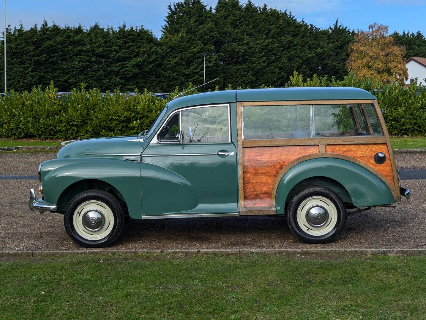 <p>1963 MORRIS MINOR TRAVELLER</p>