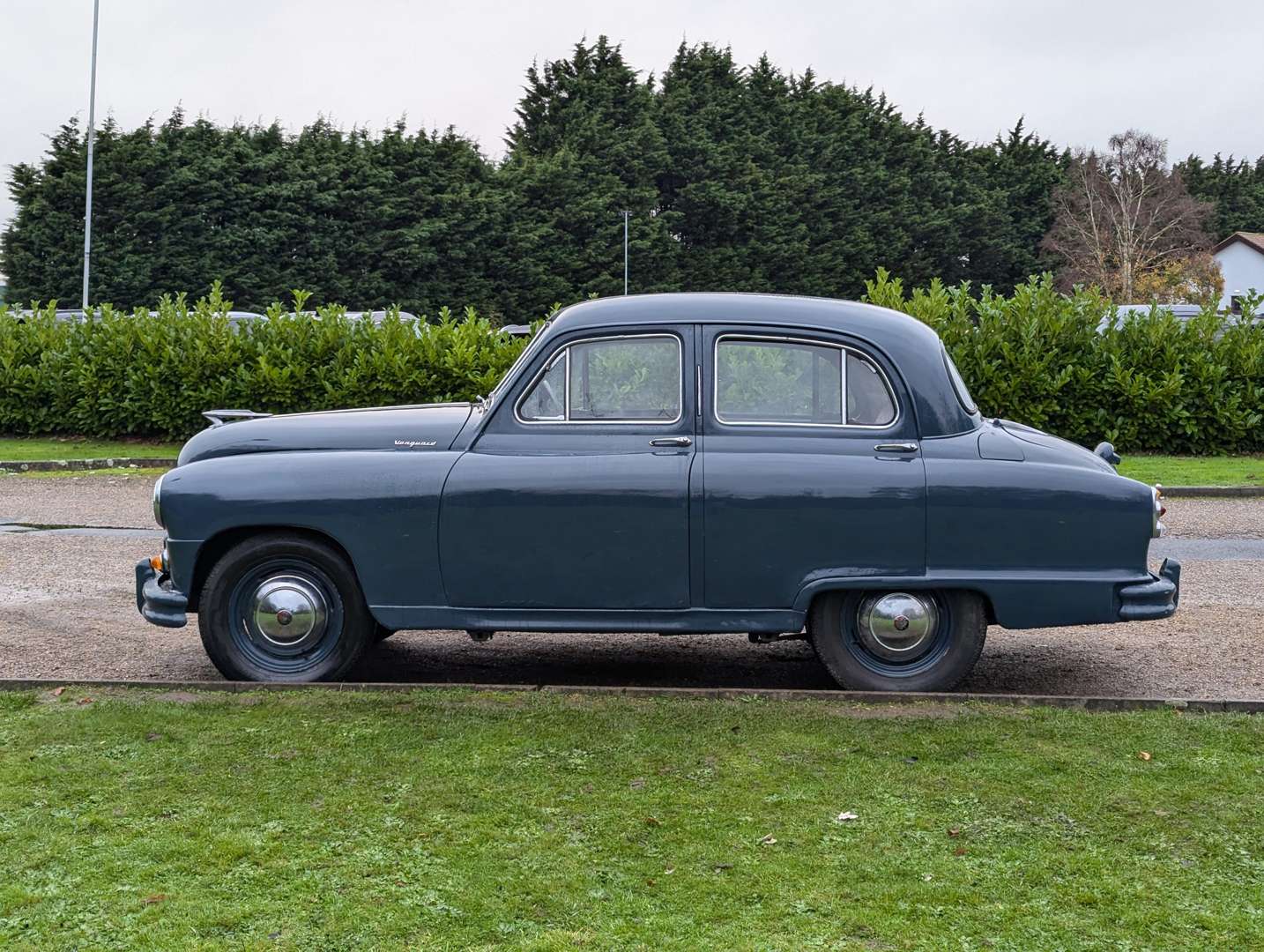 <p>1954 STANDARD VANGUARD</p>