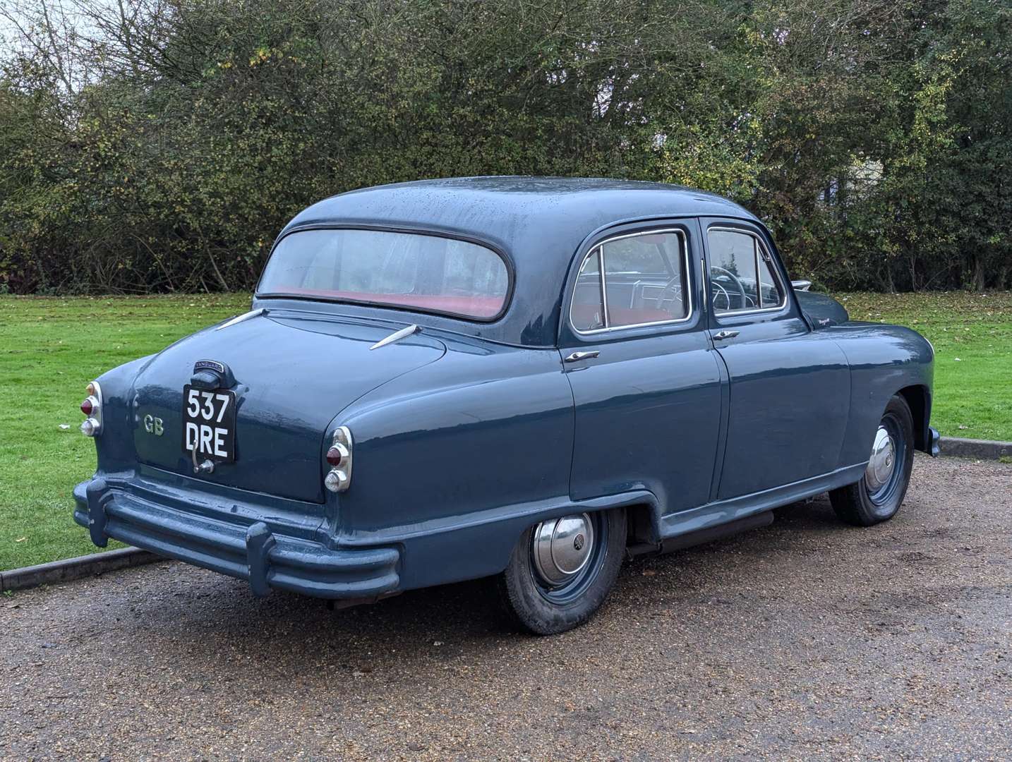 <p>1954 STANDARD VANGUARD</p>