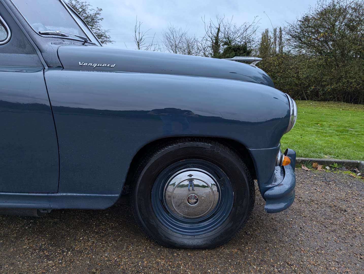 <p>1954 STANDARD VANGUARD</p>