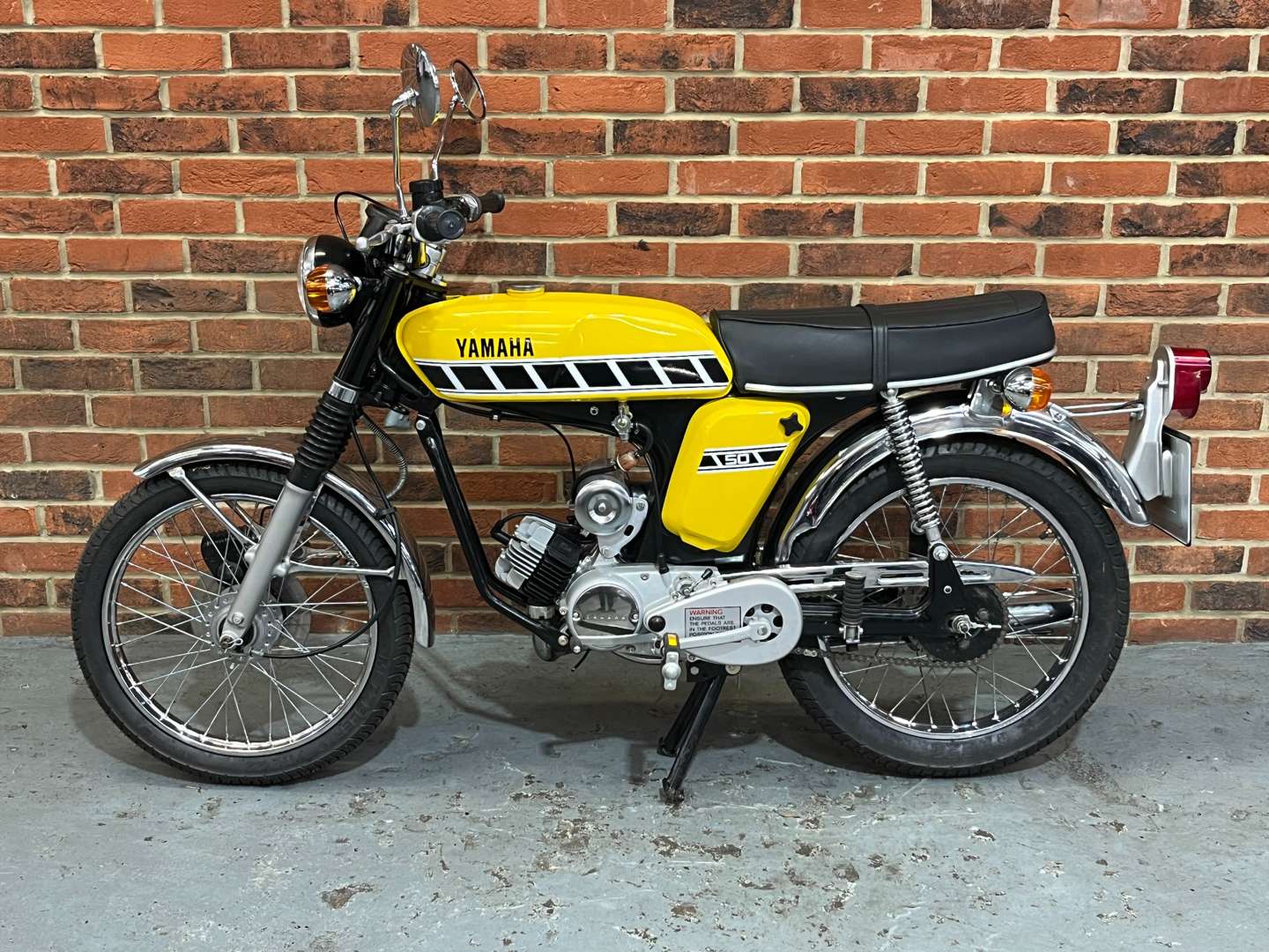 <p>1977 YAMAHA FS1E DX</p>