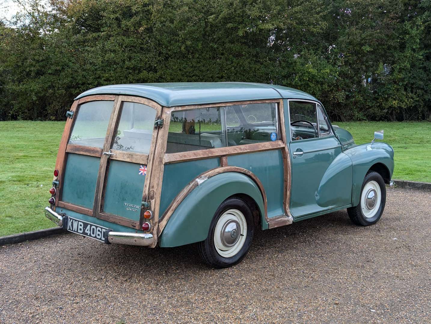 <p>1966 MORRIS MINOR TRAVELLER</p>