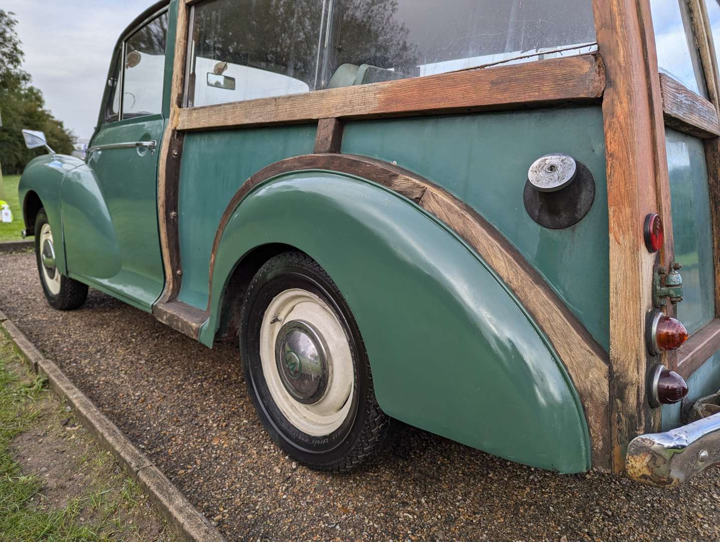 <p>1966 MORRIS MINOR TRAVELLER</p>