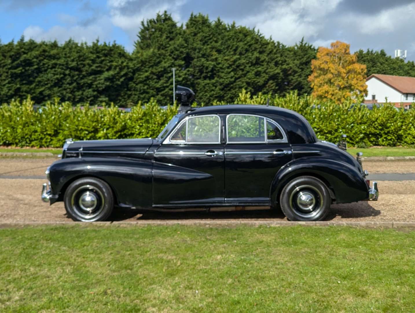 <p>1953 WOLSELEY 6/80 SALOON</p>