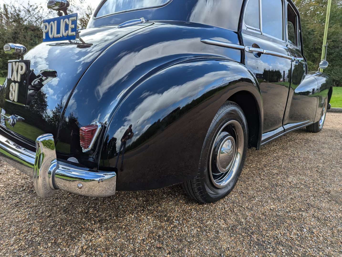 <p>1953 WOLSELEY 6/80 SALOON</p>