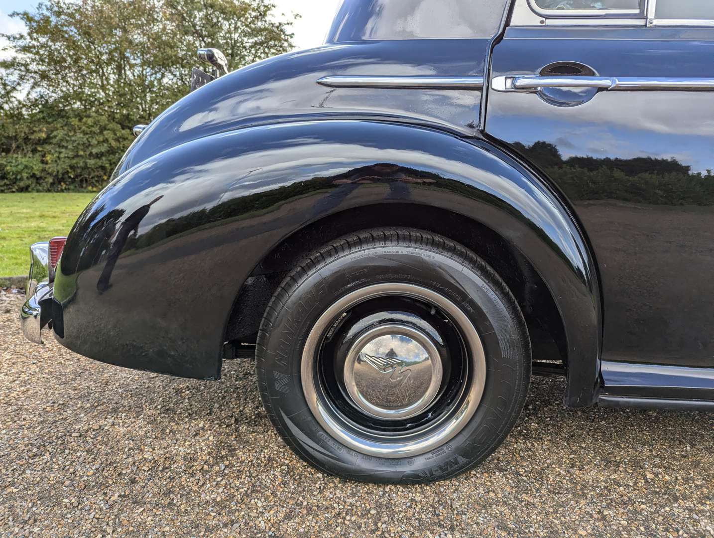 <p>1953 WOLSELEY 6/80 SALOON</p>