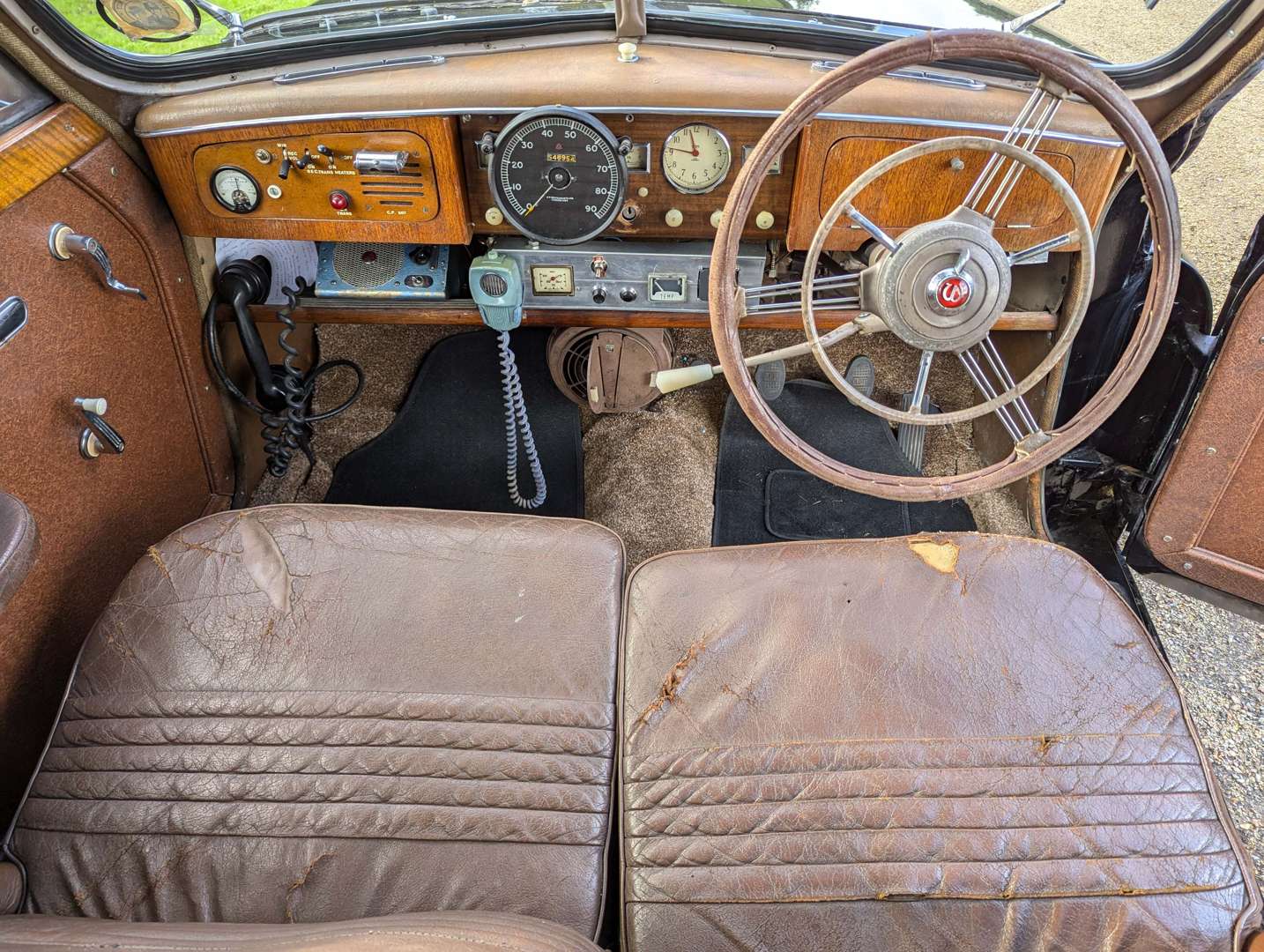 <p>1953 WOLSELEY 6/80 SALOON</p>