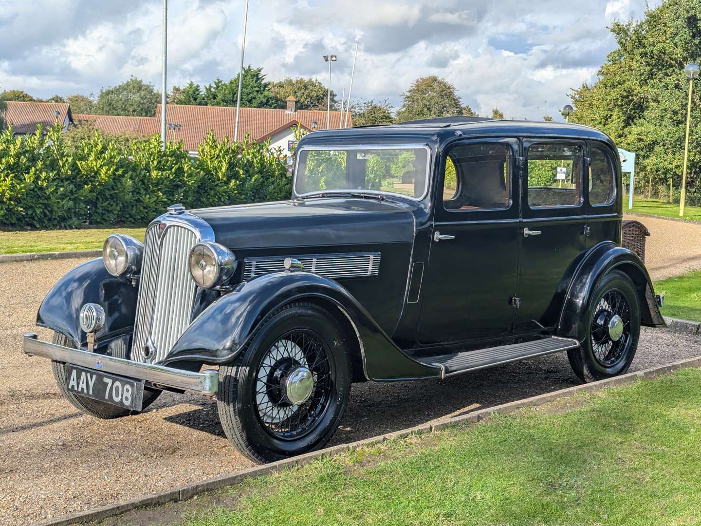 <p>1937 ROVER P2 10</p>