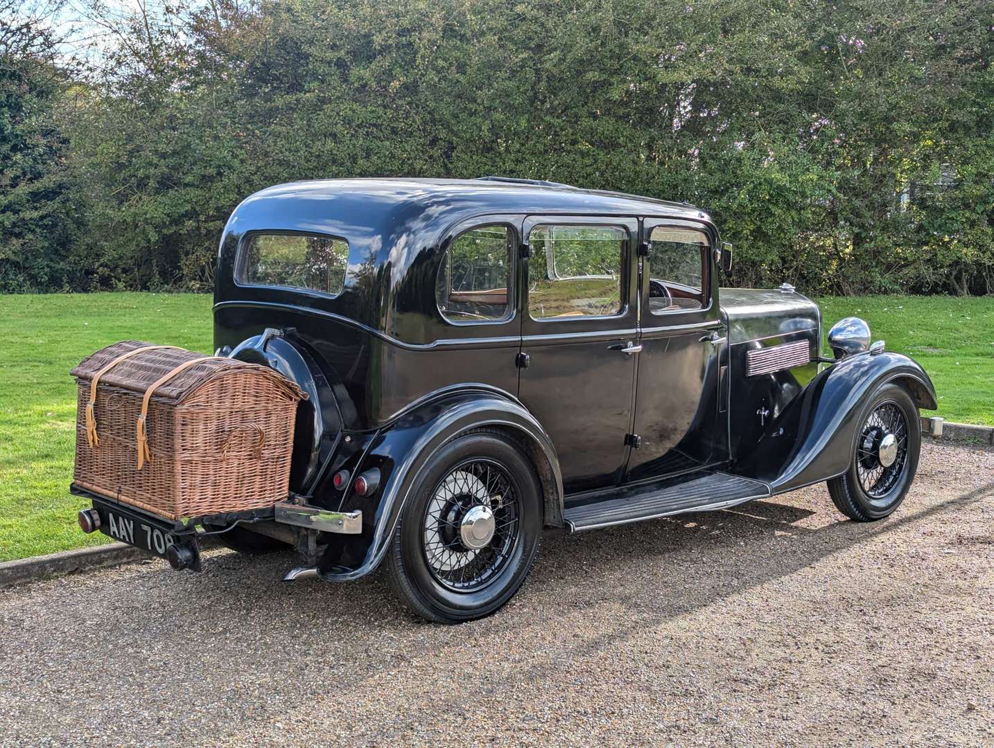 <p>1937 ROVER P2 10</p>