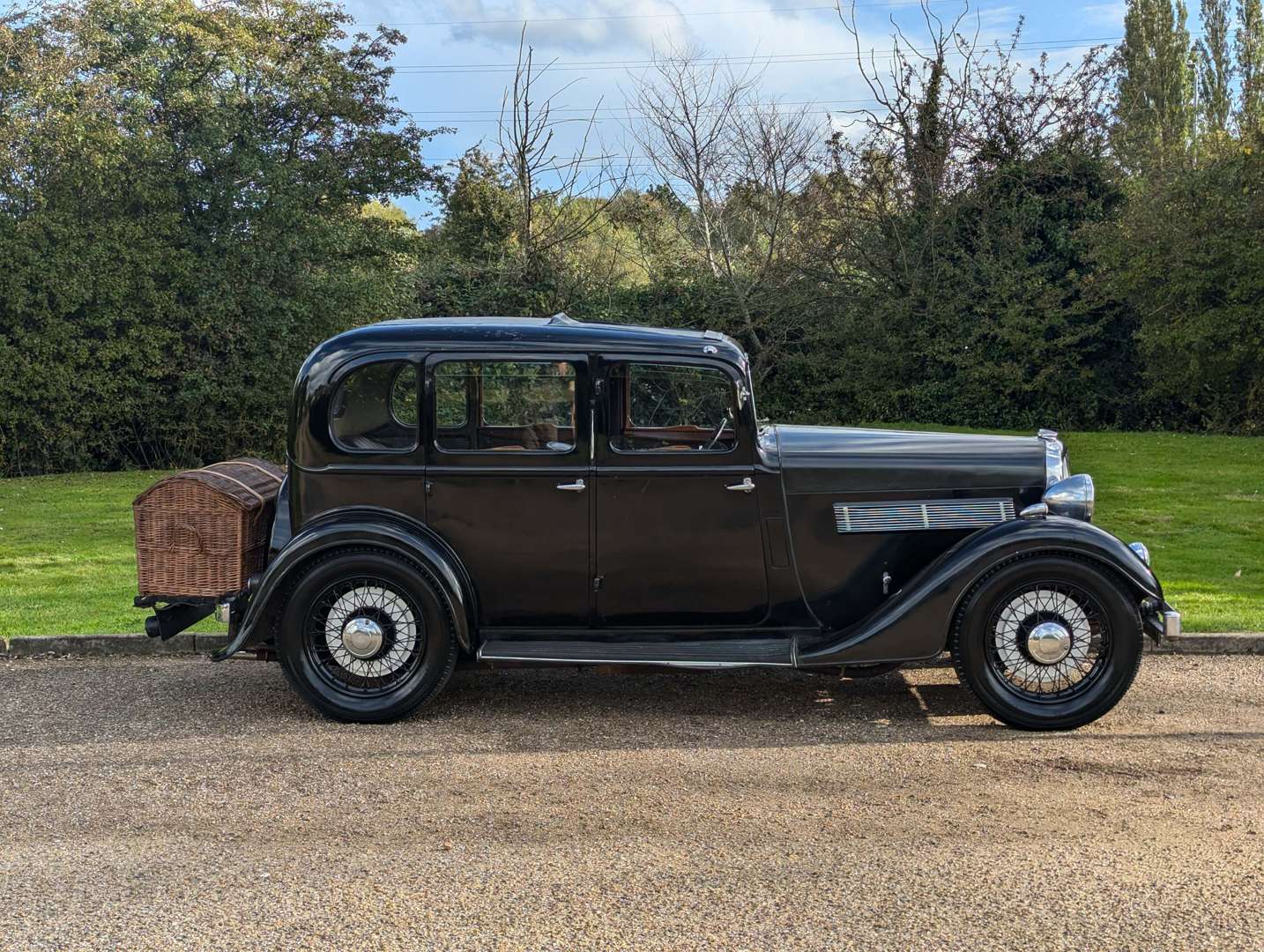 <p>1937 ROVER P2 10</p>