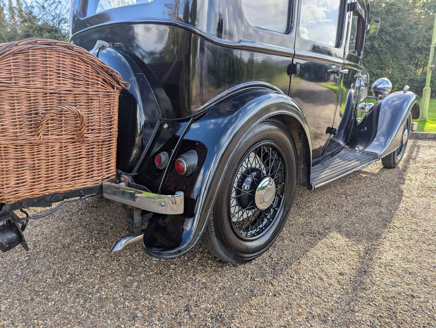 <p>1937 ROVER P2 10</p>