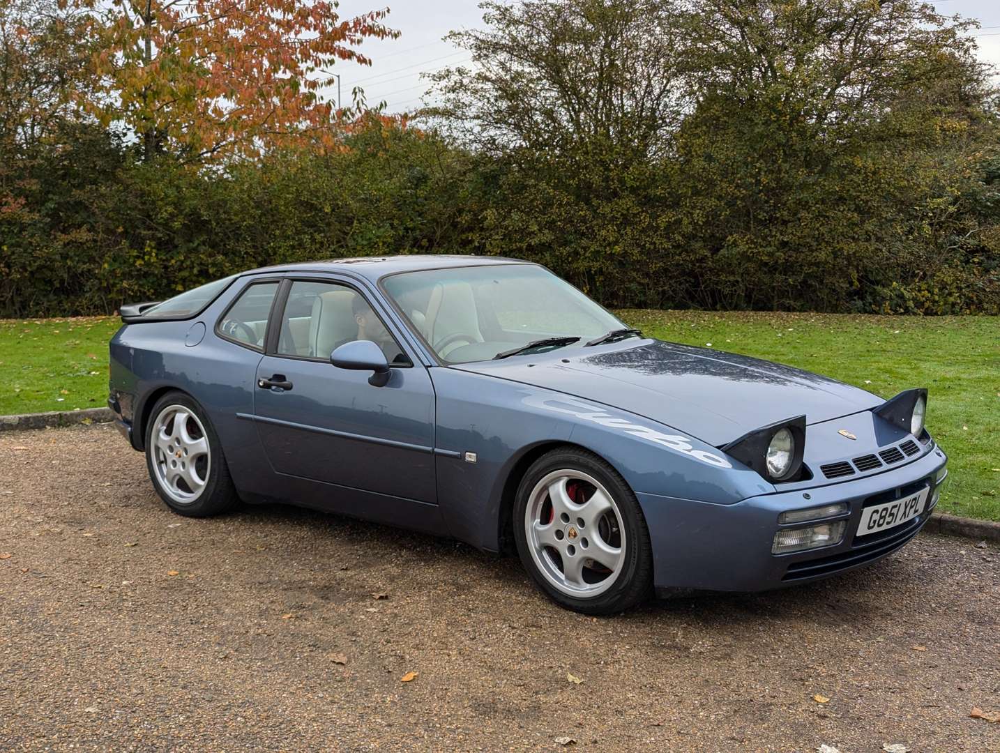 <p>1990 PORSCHE 944 TURBO</p>