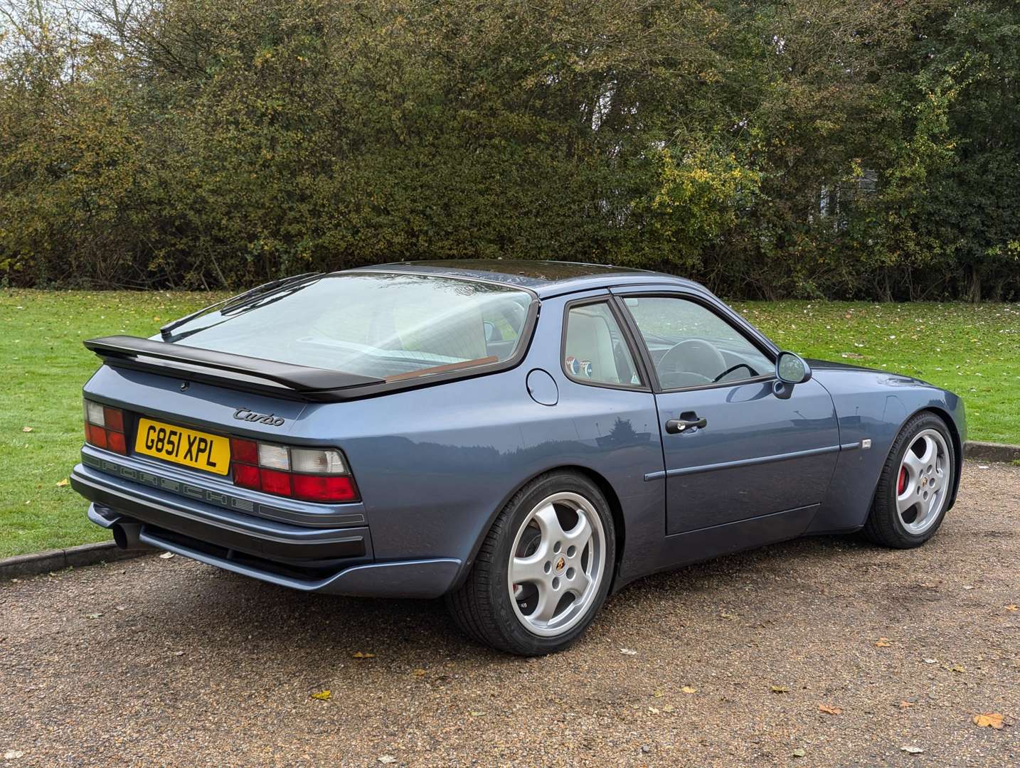 <p>1990 PORSCHE 944 TURBO</p>