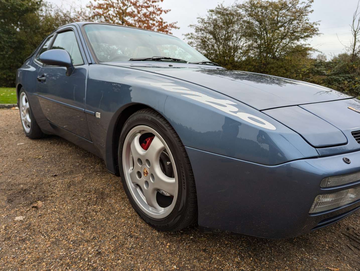 <p>1990 PORSCHE 944 TURBO</p>