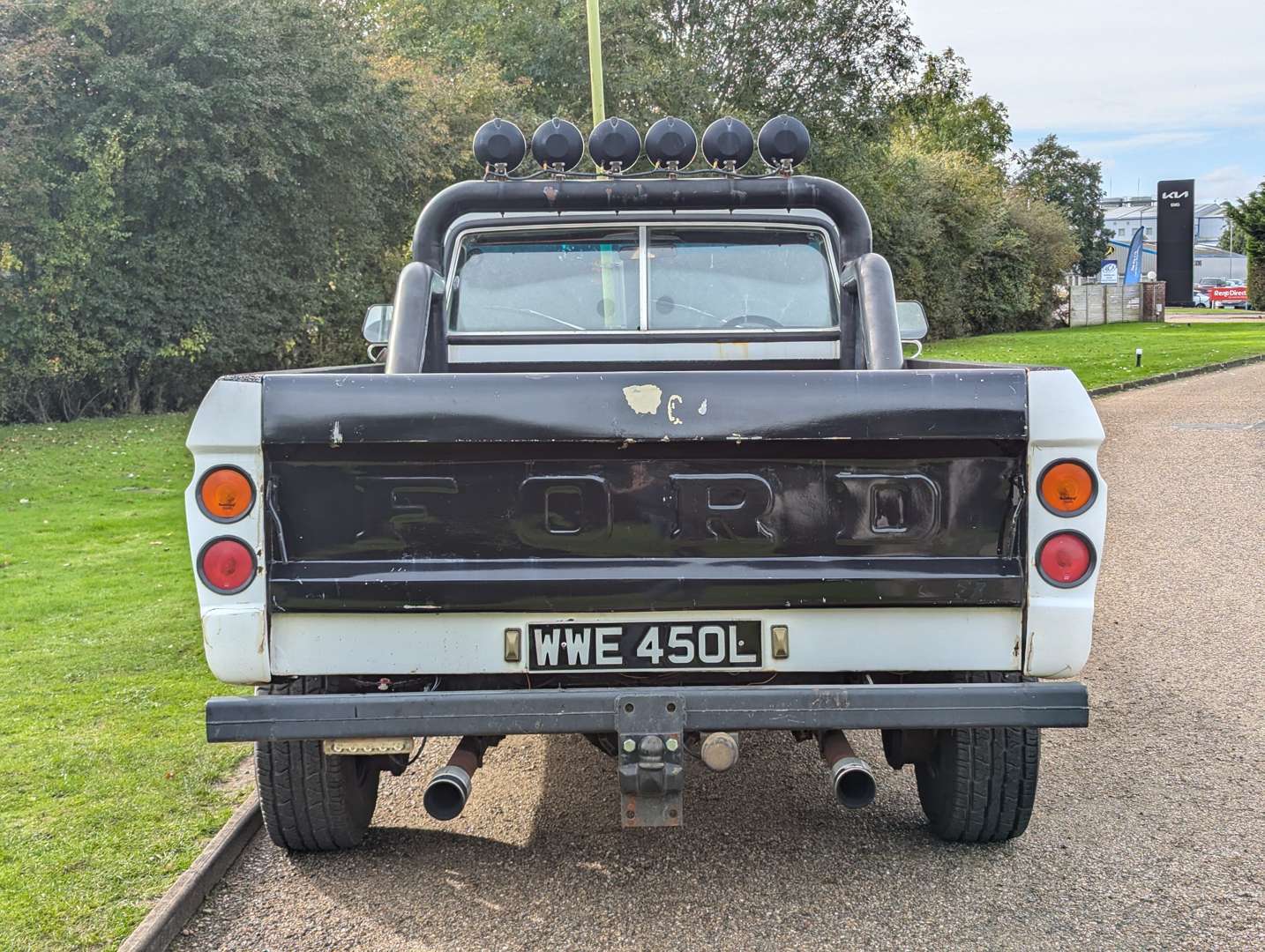 <p>1973 FORD F250 PICK-UP</p>