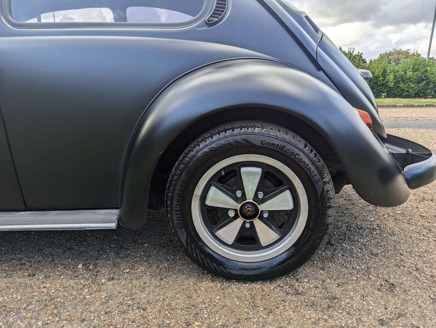 <p>1971 VW BEETLE</p>