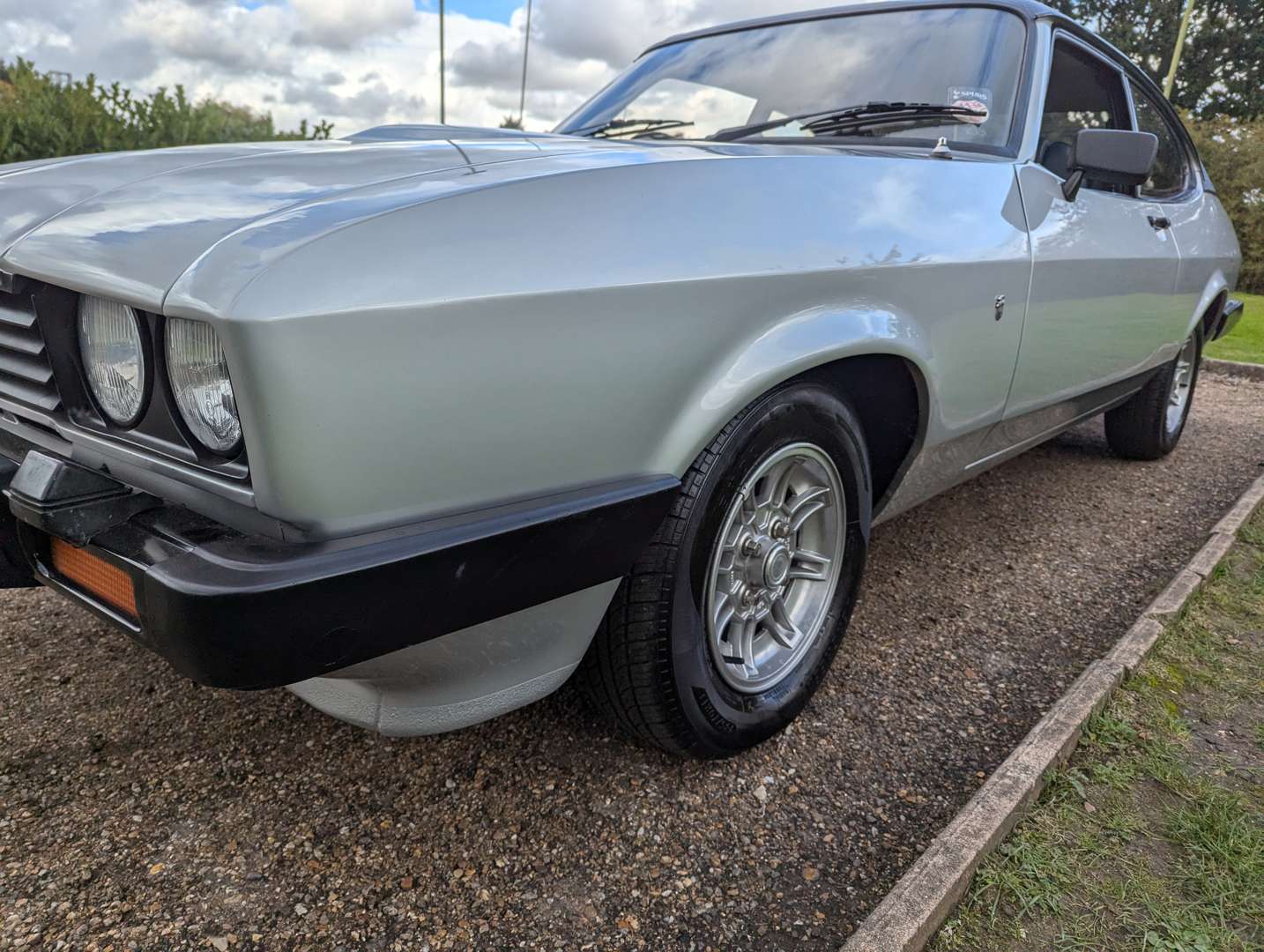 <p>1981 FORD CAPRI 3.0 GHIA AUTO</p>