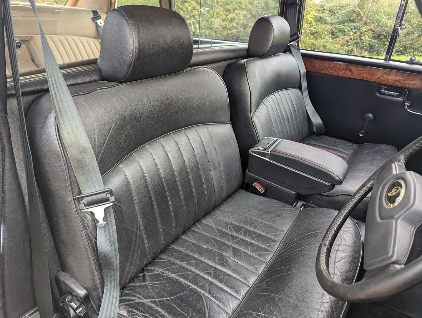 <p>1985 DAIMLER DS420 LIMOUSINE</p>