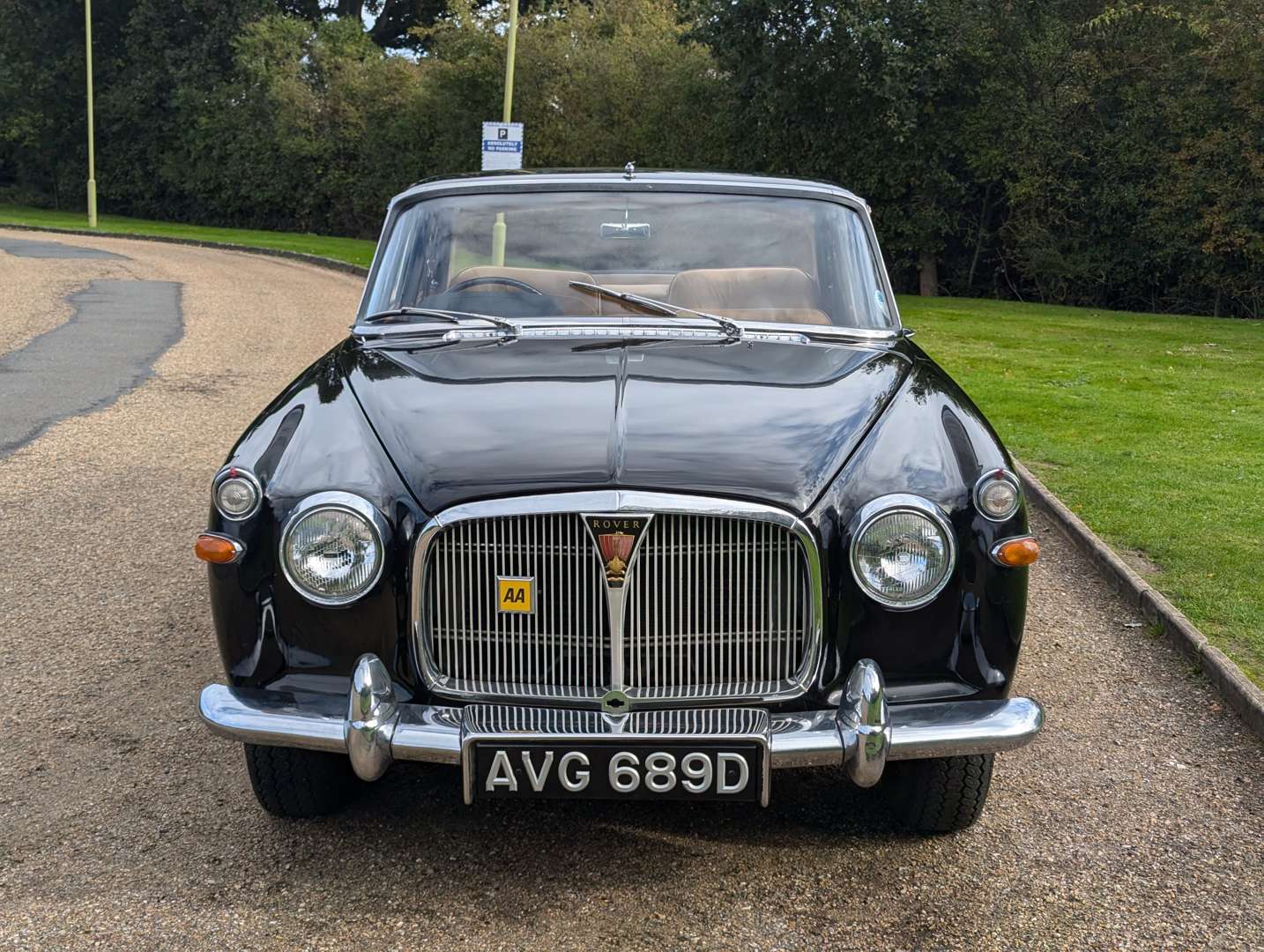 <p>1966 ROVER P5 3 LITRE COUPE</p>