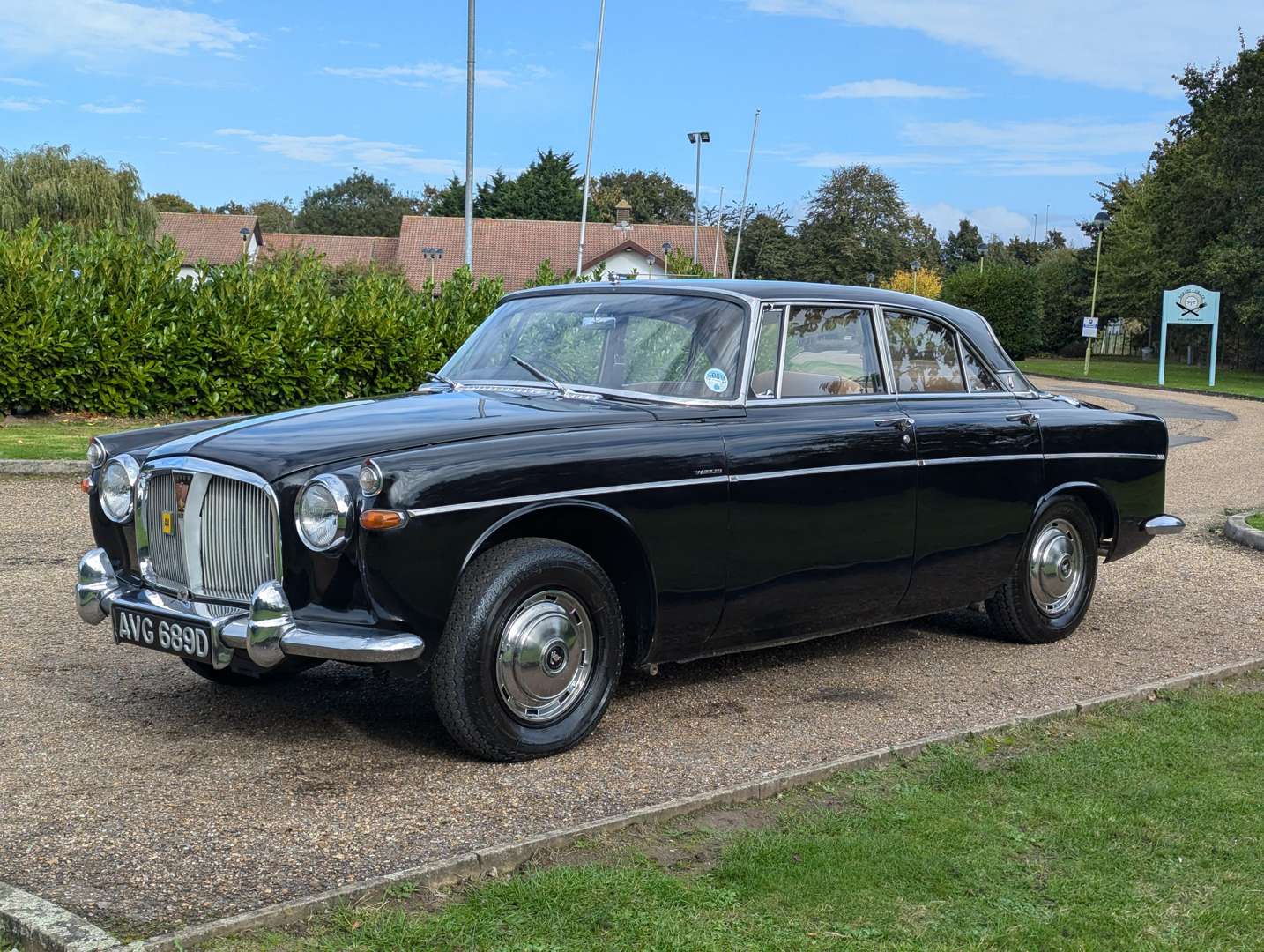 <p>1966 ROVER P5 3 LITRE COUPE</p>