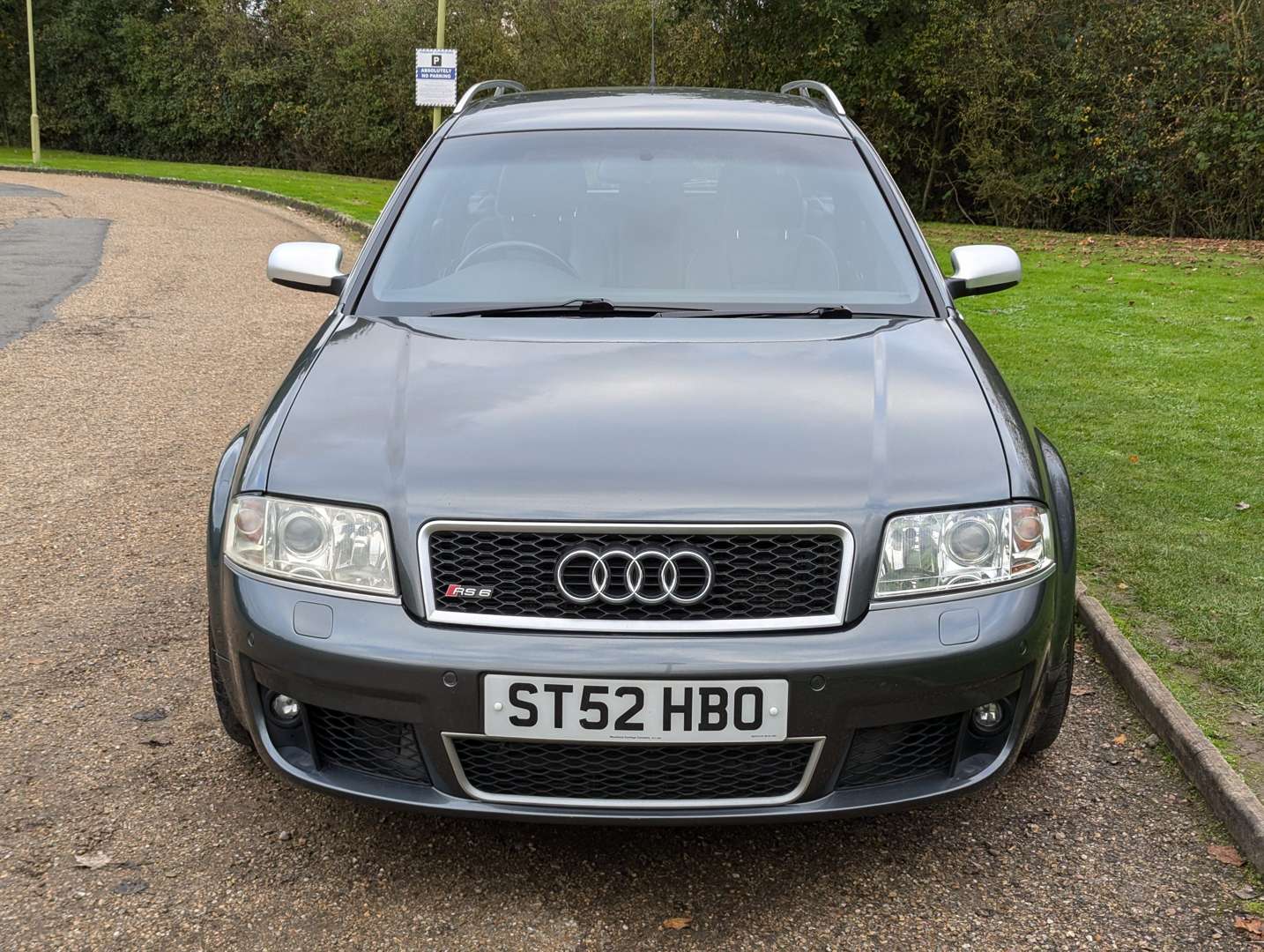 <p>2002 AUDI RS6 QUATTRO ESTATE AUTO</p>