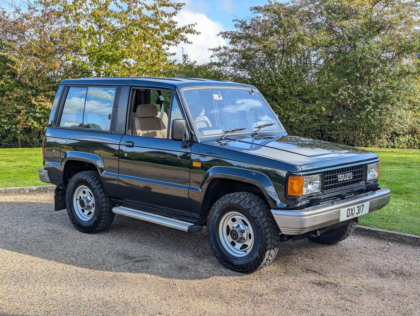 <p>1992 ISUZU TROOPER SWB</p>