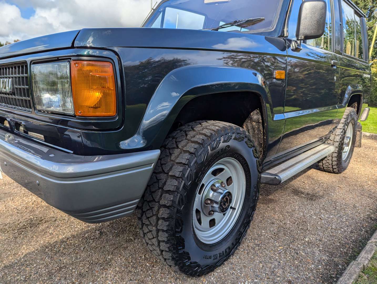 <p>1992 ISUZU TROOPER SWB</p>