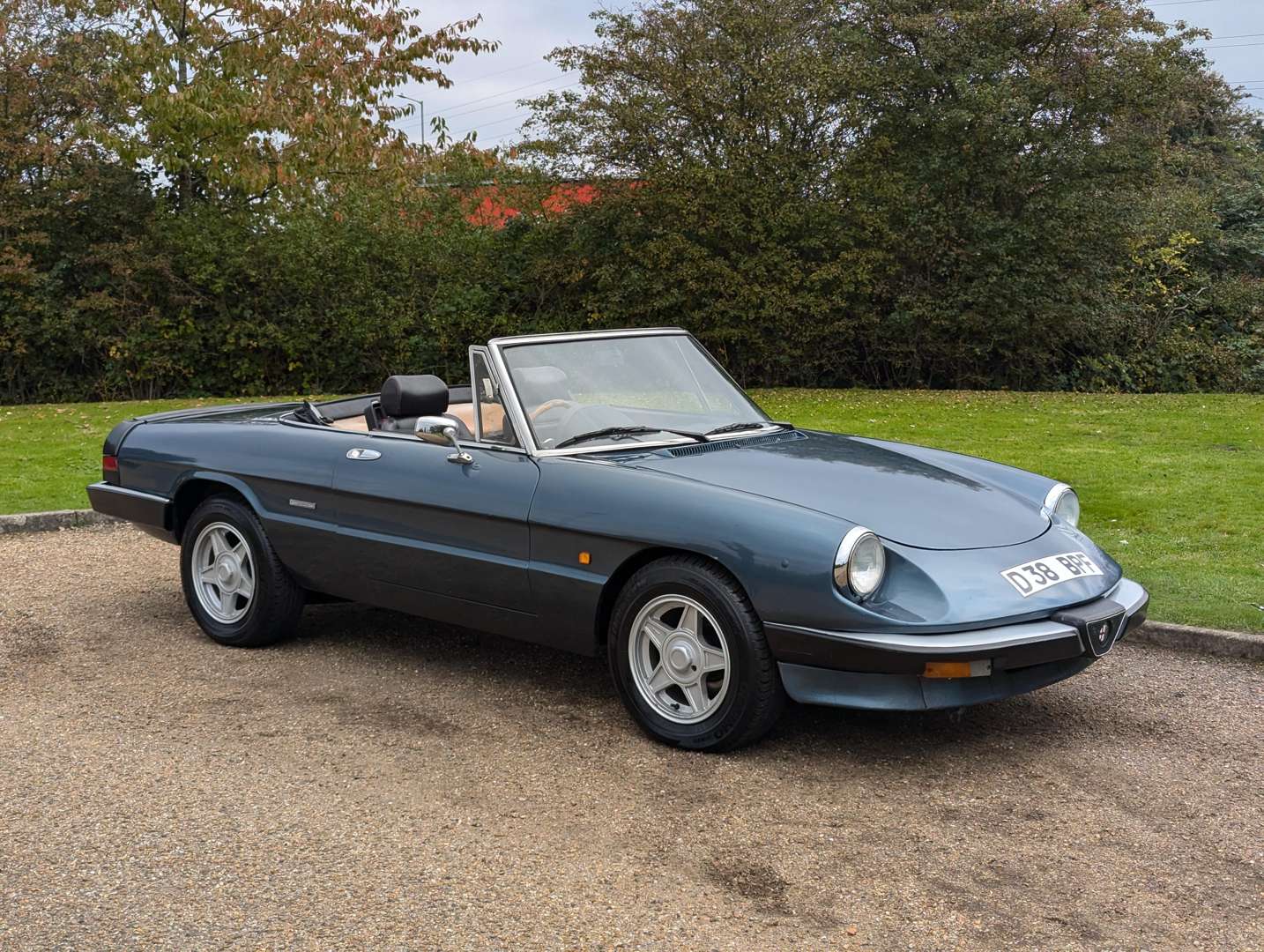 <p>1987 ALFA ROMEO 2000 SPIDER</p>