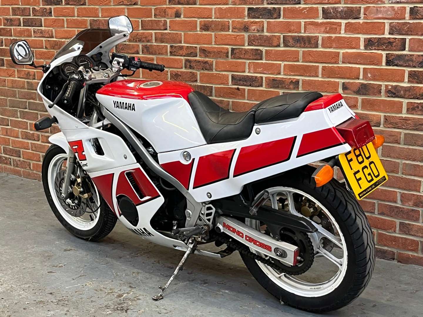 <p>1989 YAMAHA FZ600 PURE SPORT</p>