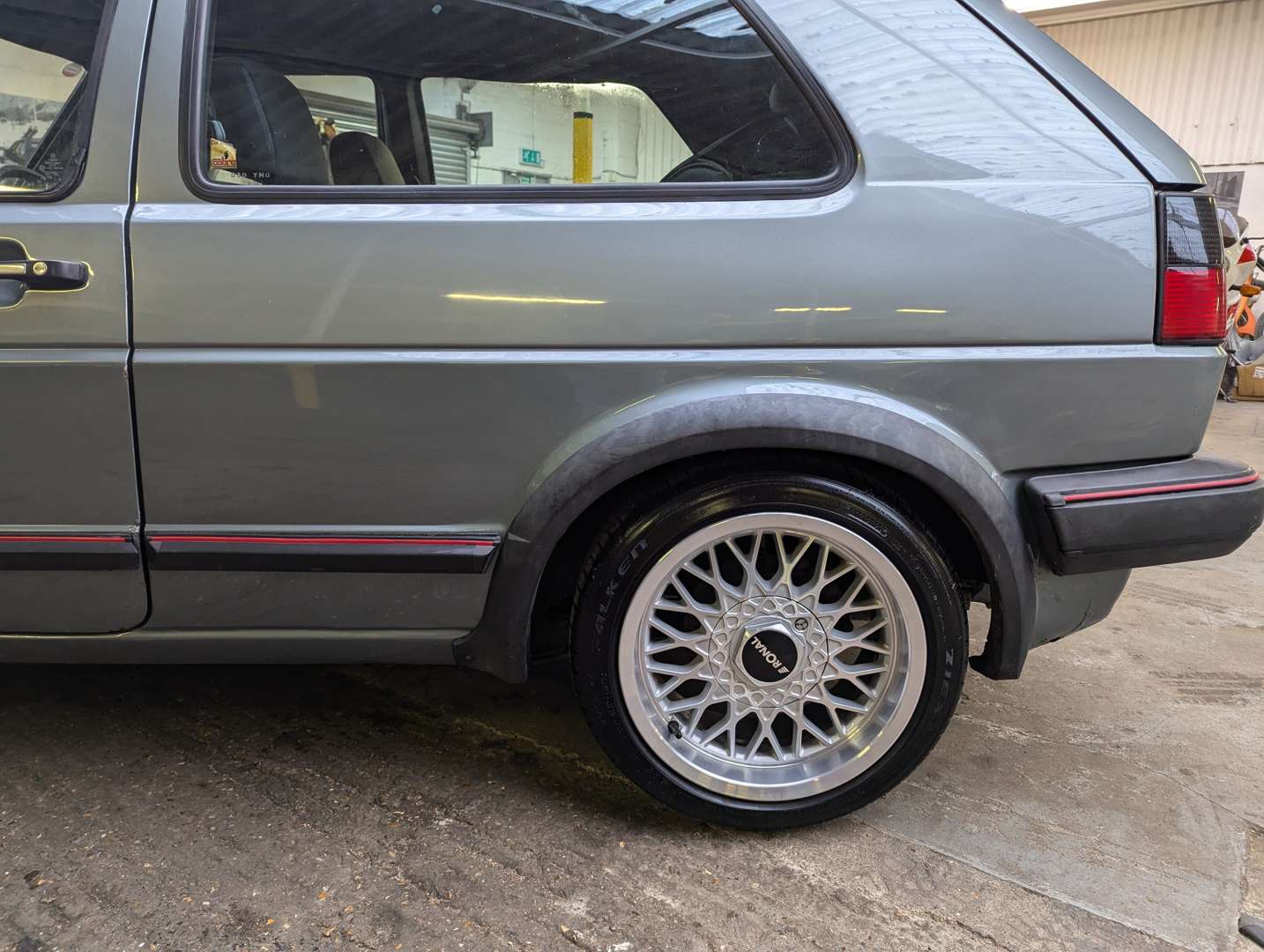 <p>1987 VW GOLF 1.8 GTI 16V</p>