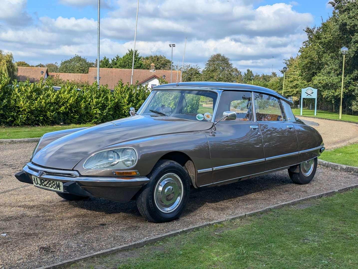 <p>1974 CITROEN DS23 PALLAS</p>