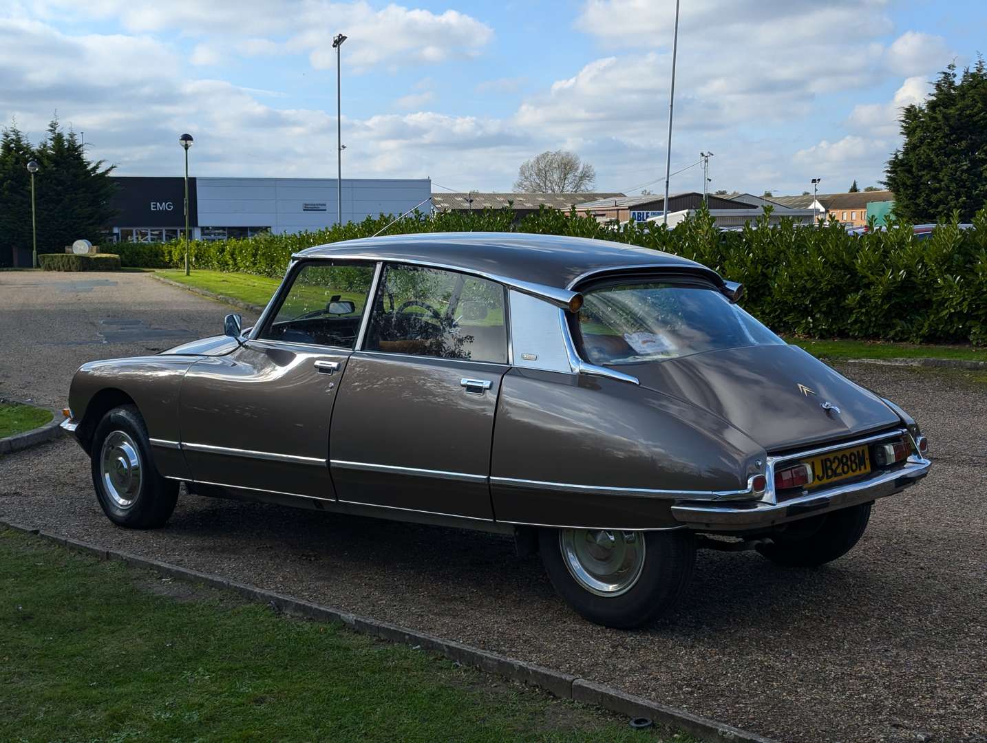 <p>1974 CITROEN DS23 PALLAS</p>