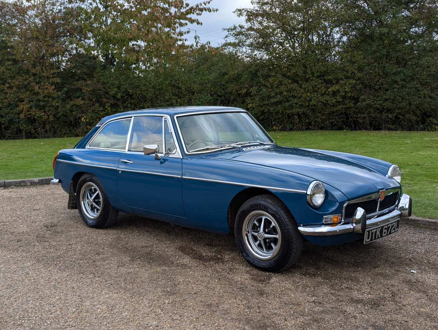 <p>1973 MG B GT</p>