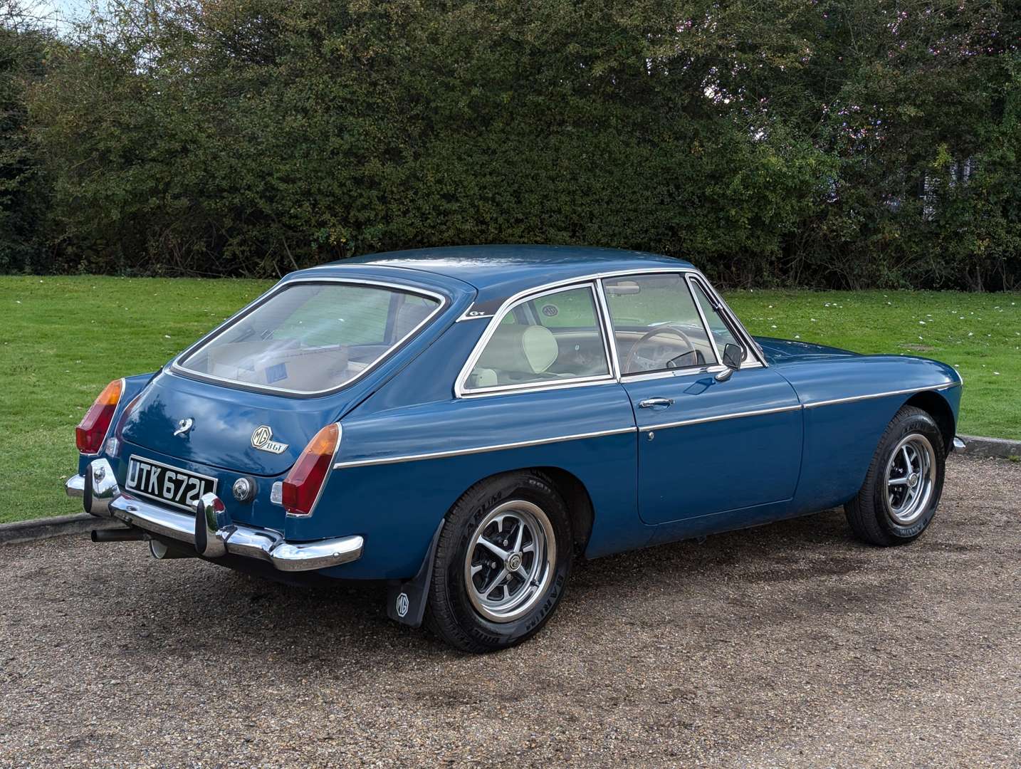 <p>1973 MG B GT</p>