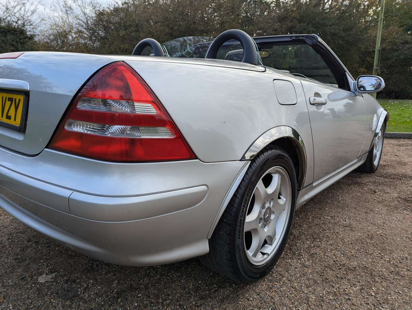 <p>2002 MERCEDES SLK 230 KOMPRESSOR AUTO</p>