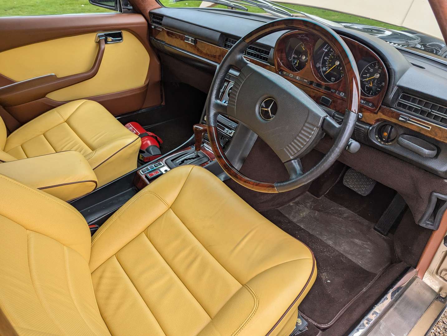 <p>1980 MERCEDES 450 SEL 6.9 AUTO</p>