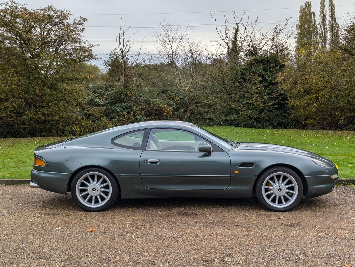 <p>1995 ASTON MARTIN DB7 COUPE</p>