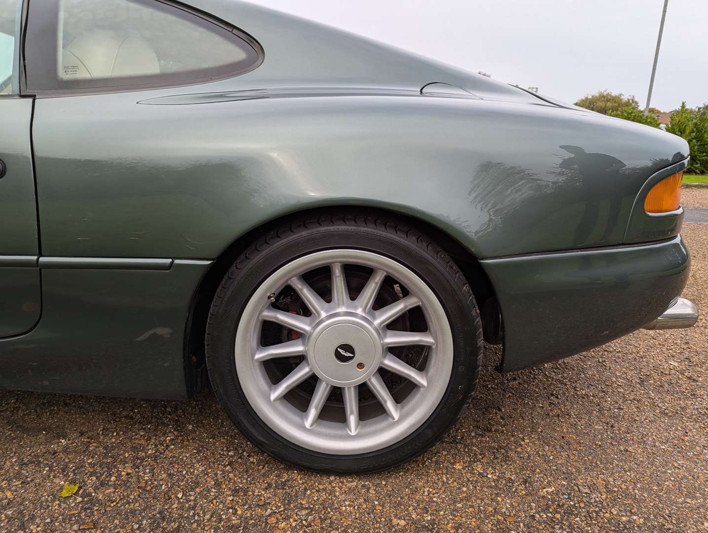 <p>1995 ASTON MARTIN DB7 COUPE</p>