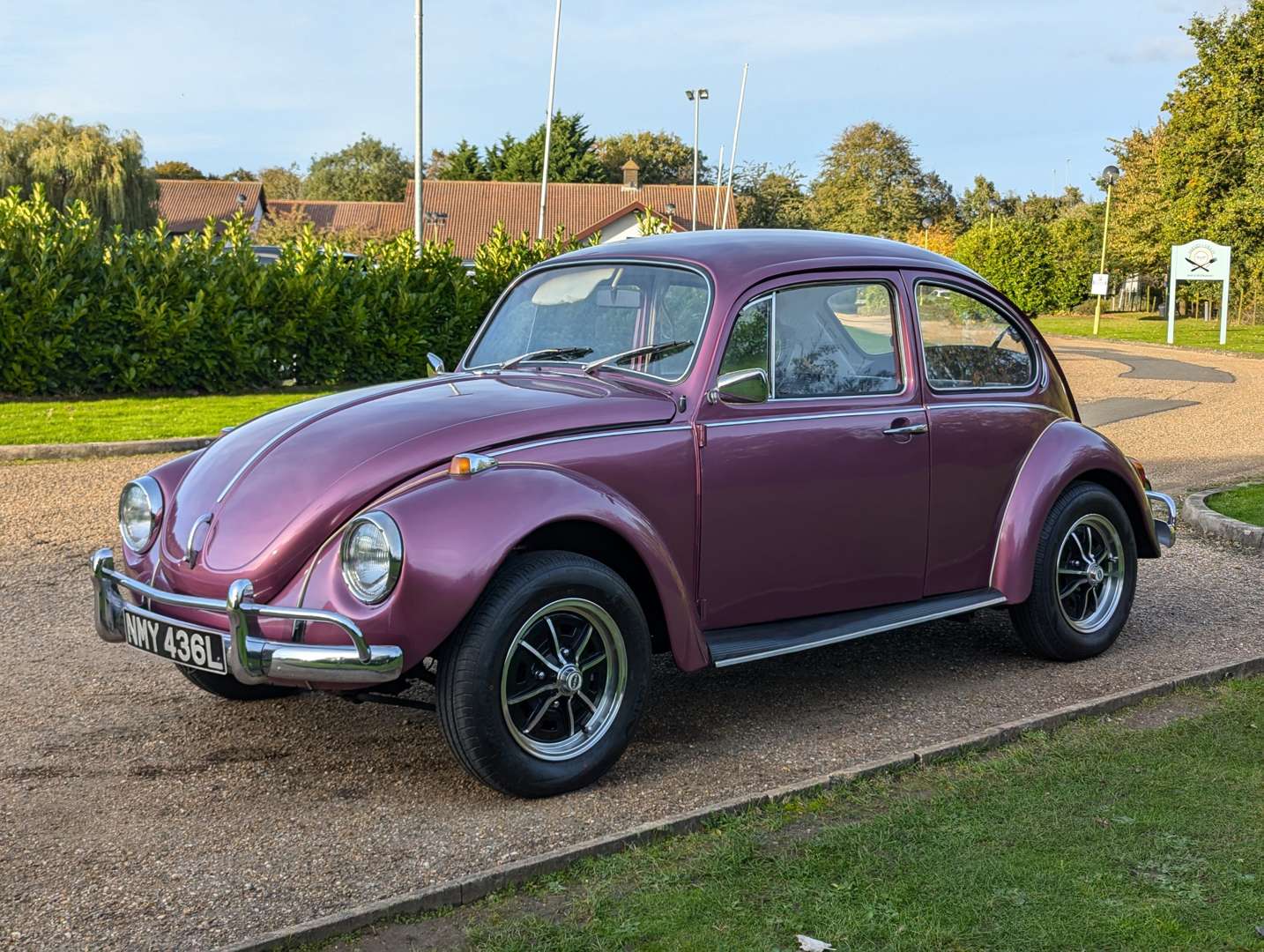 <p>1972 VW BEETLE</p>