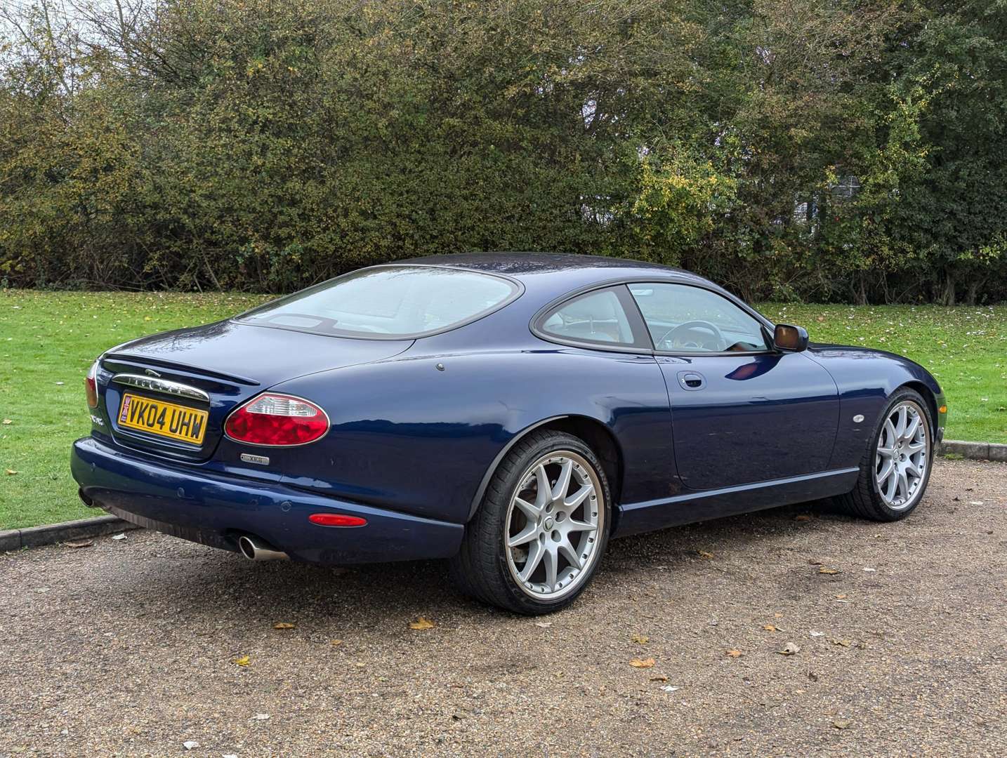 <p>2004 JAGUAR XK8 4.2 COUPE AUTO</p>