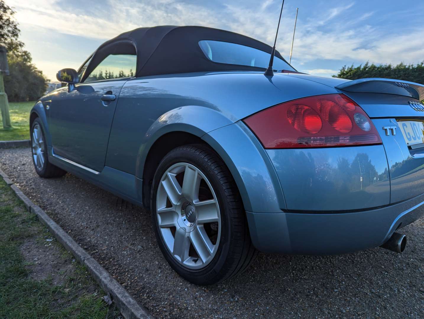 <p>2004 AUDI TT 1.8 ROADSTER (150 BHP)</p>