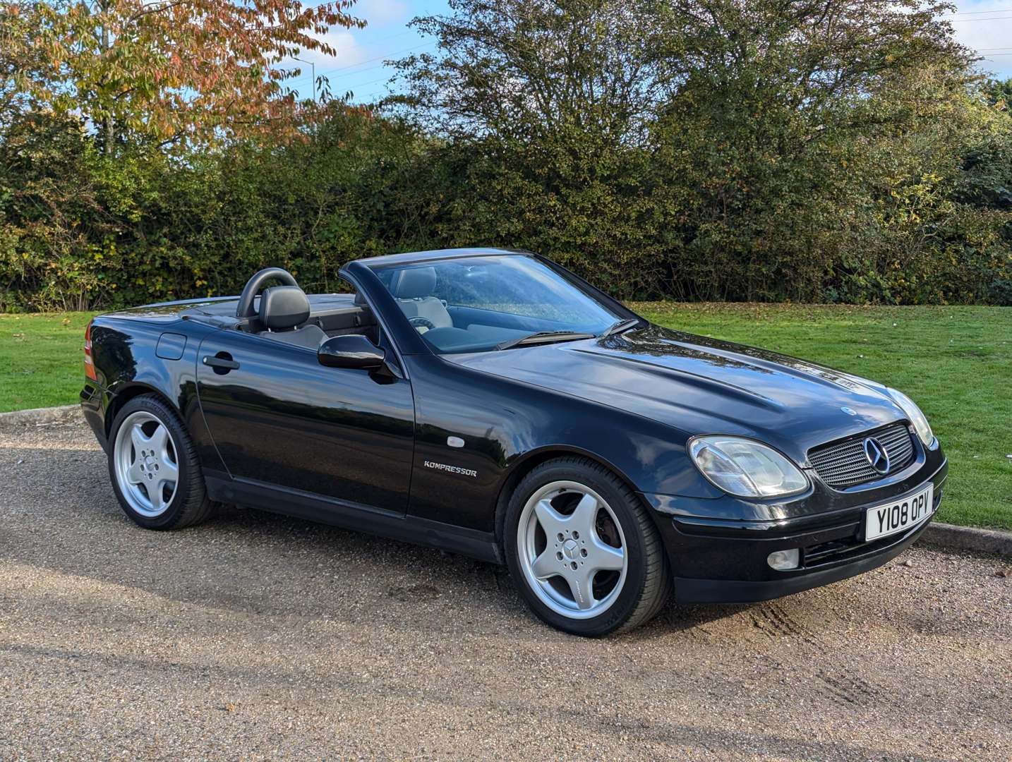 <p>2001 MERCEDES SLK 230 KOMPRESSOR</p>