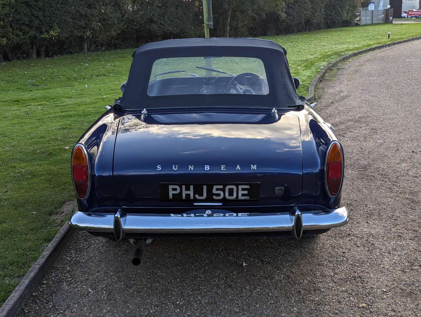 <p>1967 SUNBEAM ALPINE</p>