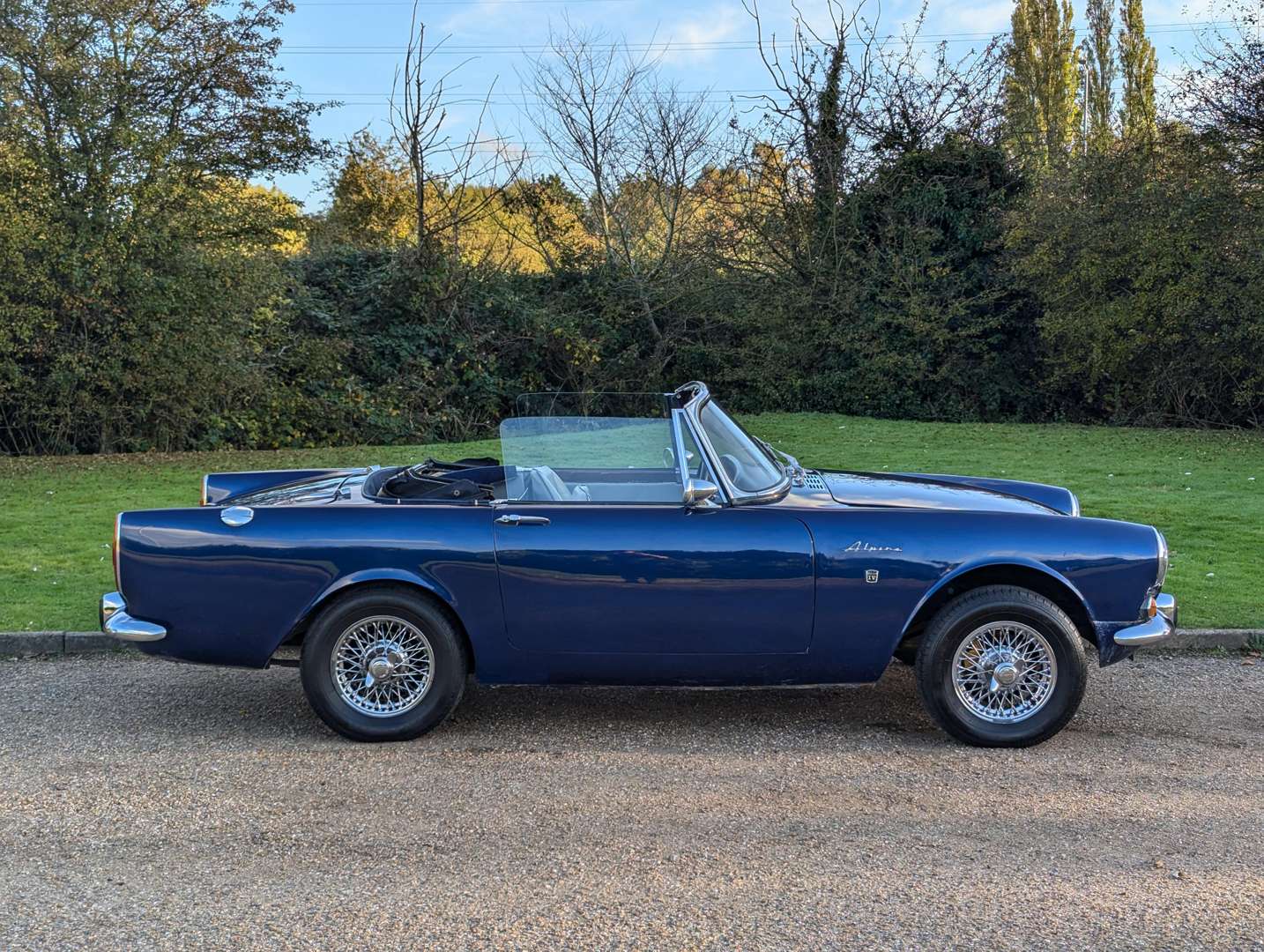 <p>1967 SUNBEAM ALPINE</p>