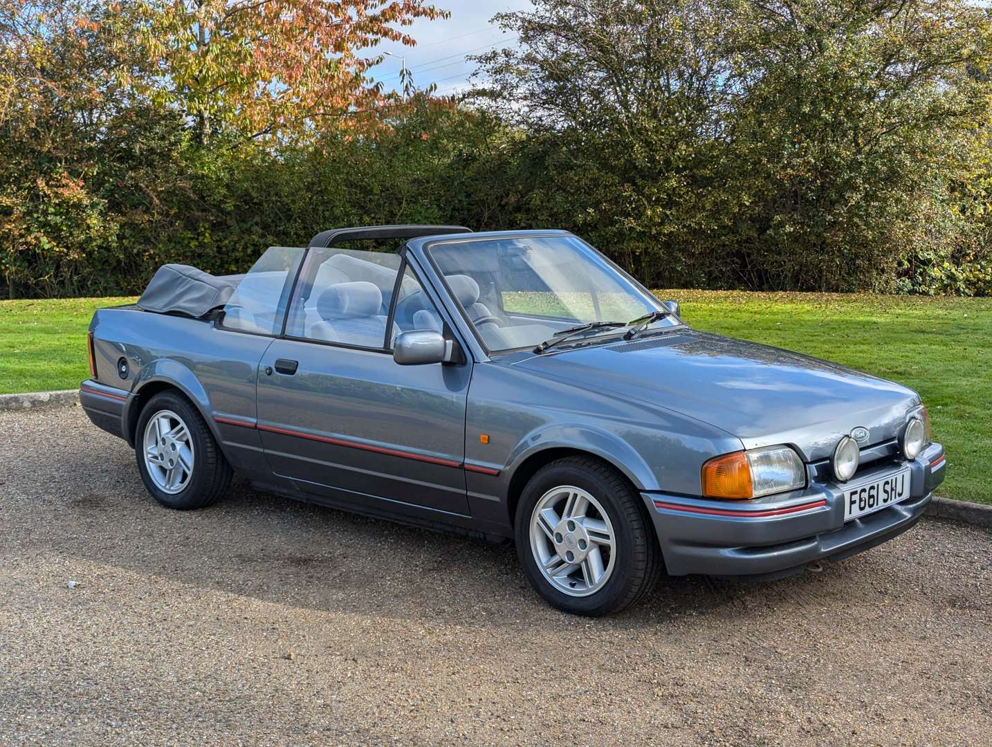 <p>1989 FORD ESCORT 1.6I CABRIOLET</p>