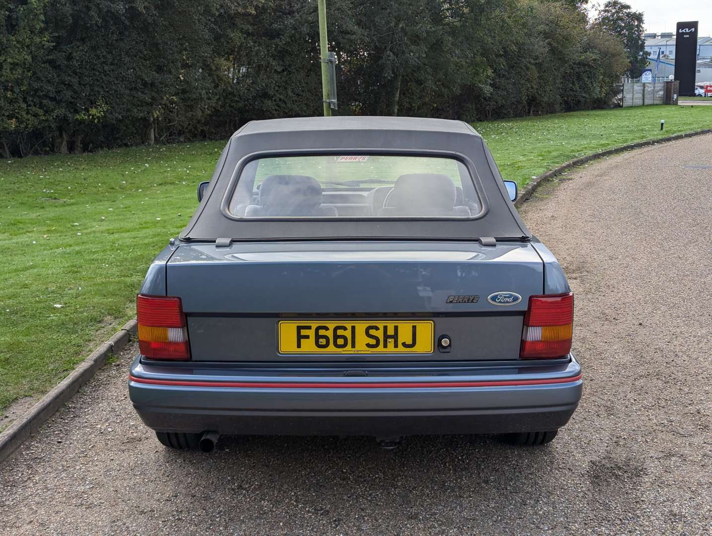 <p>1989 FORD ESCORT 1.6I CABRIOLET</p>