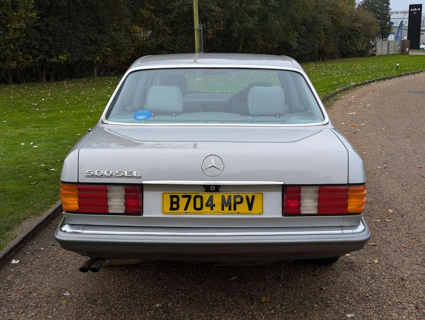 <p>1984 MERCEDES 500 SEL AUTO</p>