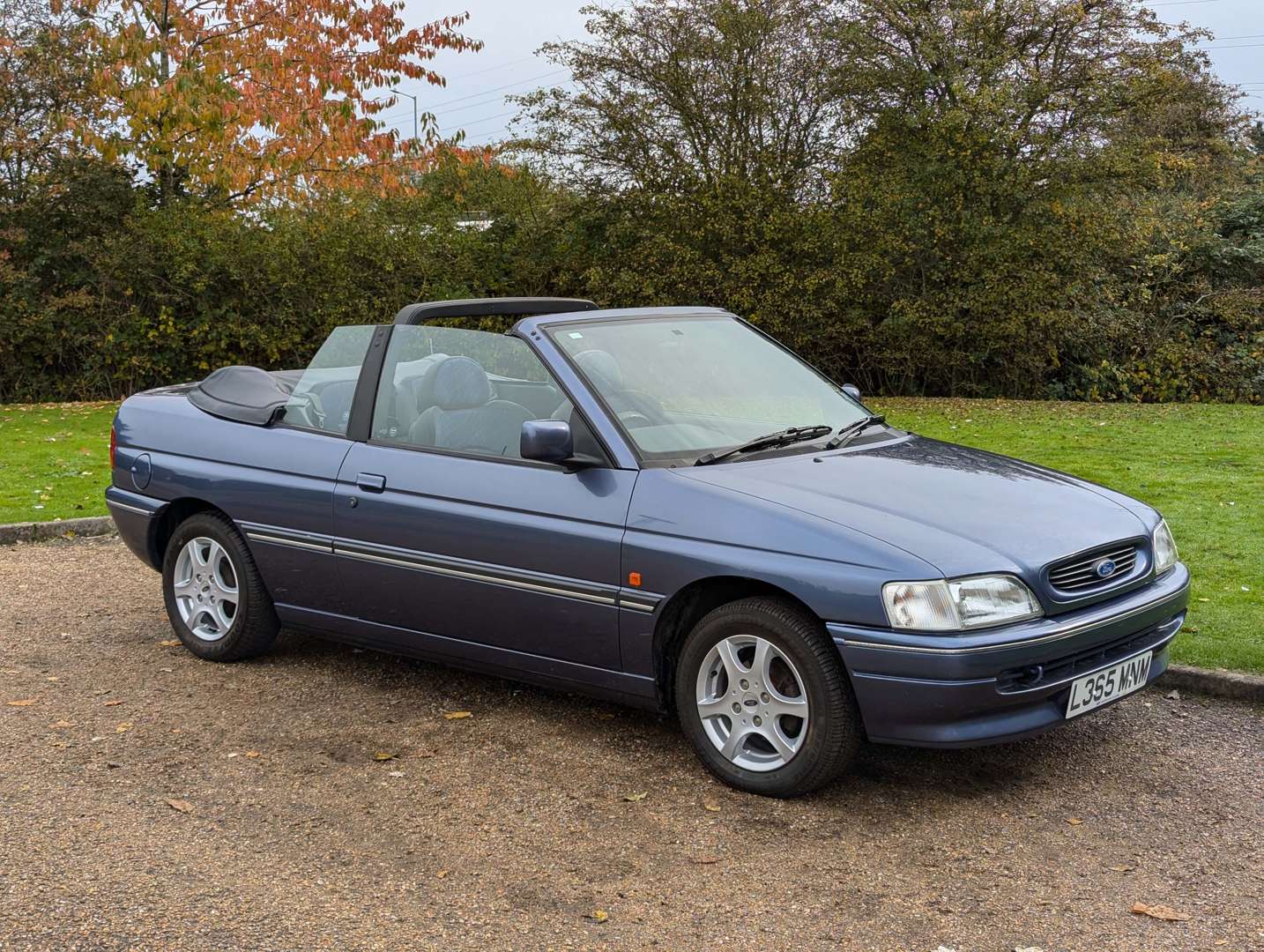 <p>1994 FORD ESCORT MISTRAL CONVERTIBLE ONE OWNER</p>