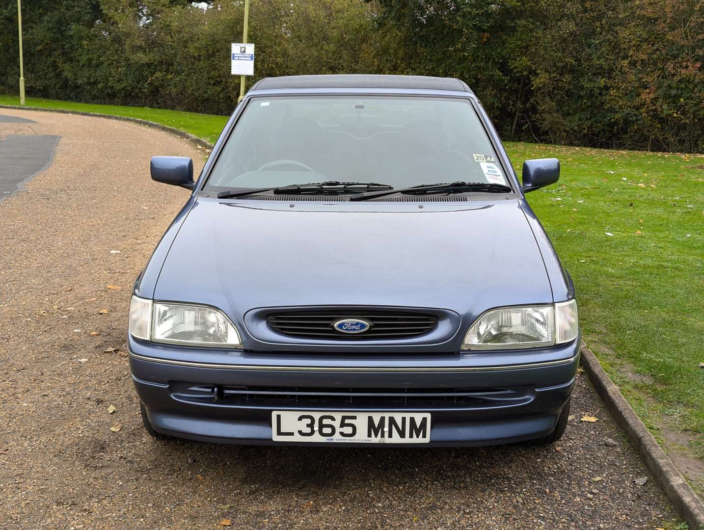 <p>1994 FORD ESCORT MISTRAL CONVERTIBLE ONE OWNER</p>