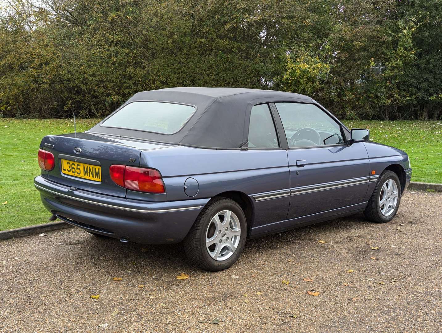 <p>1994 FORD ESCORT MISTRAL CONVERTIBLE ONE OWNER</p>